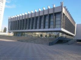 Луганский академический русский драматический театр имени П. Б. Луспекаева